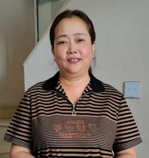 做卫生,干净利索,做饭做家务,红烧,糖醋,所有的青菜,都没有问题.